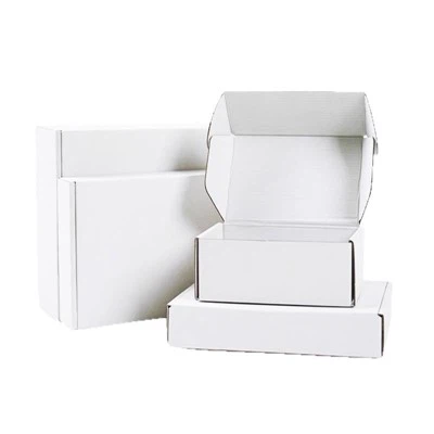 সাদা ক্রাফ্ট বাক্স